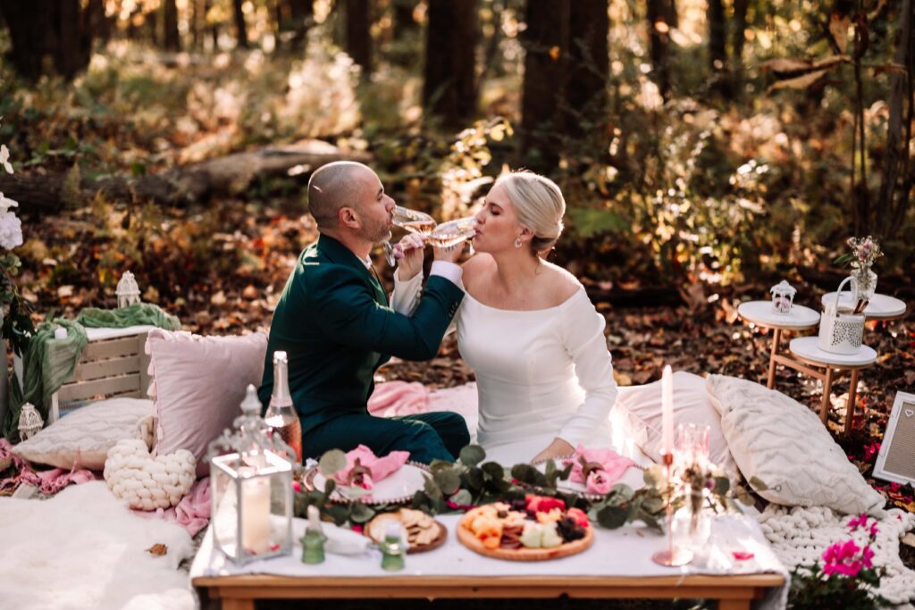 A champagne toast to the newlyweds! 