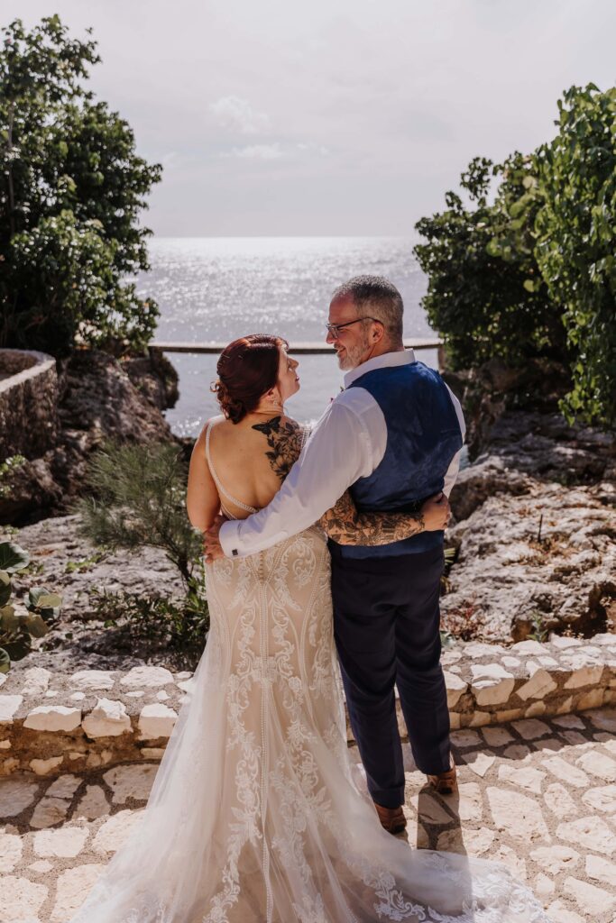 Couple embracing in their Jamaican elopement. 