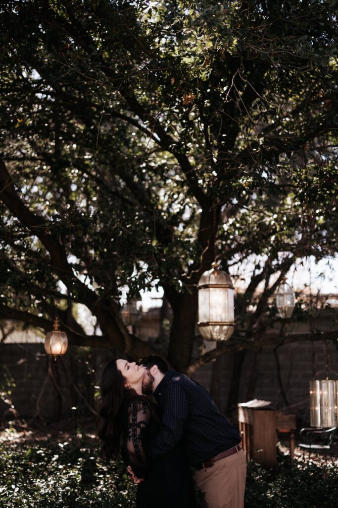 Sekrit Theater Small Wedding Venue  Austin-TX_www.ezelopements.com