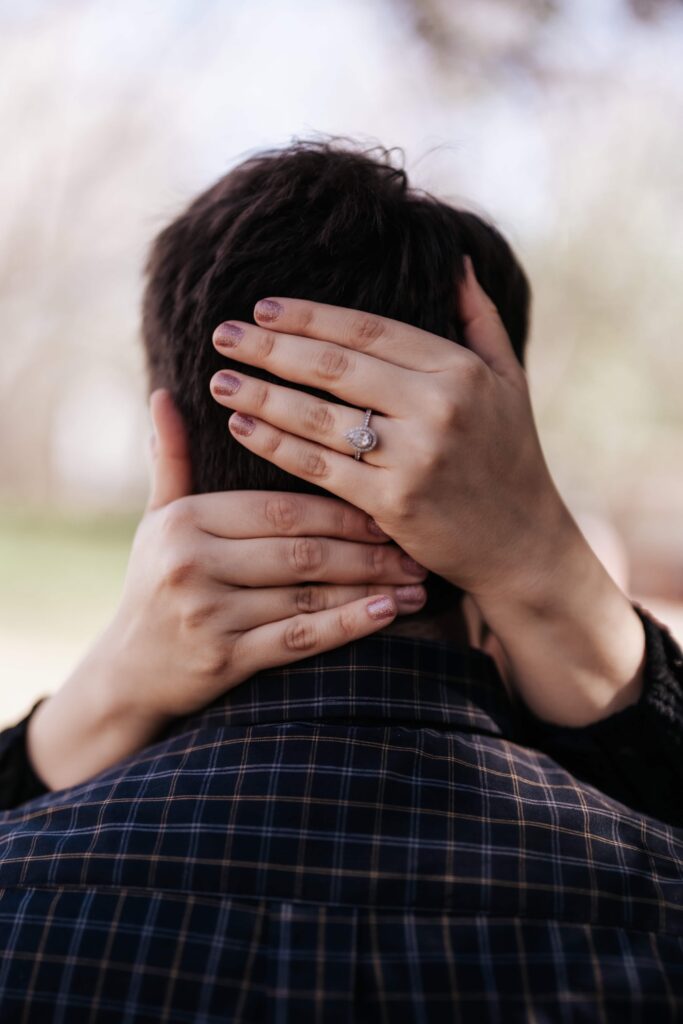 Engagement-Adventure-Austin-TX engagement ring_www.ezelopements.com