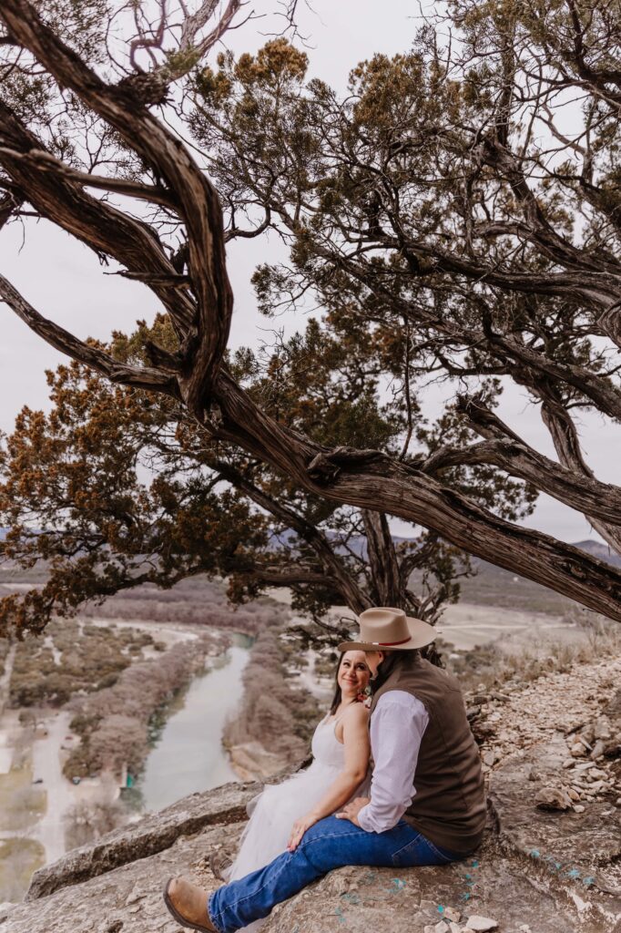 Garner-State-Park-TX-camping-Elopement-small wedding venue couple on top of a mountain under a tree_www.ezelopements.com