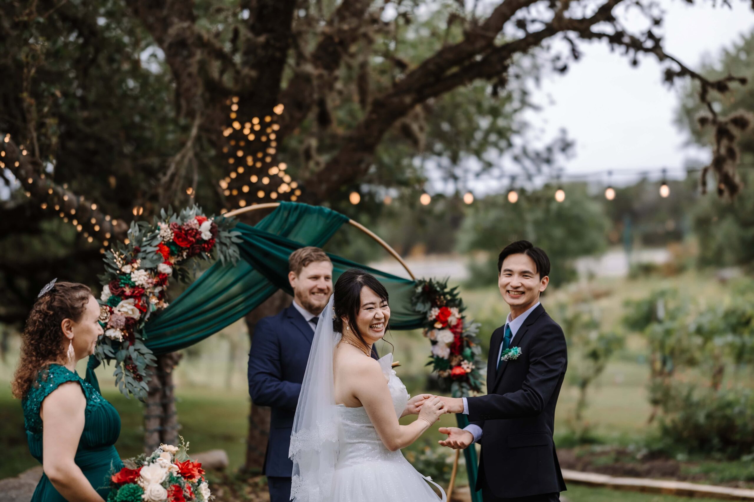 Small Wedding Venues in Texas Microwedding_www.ezelopements.com