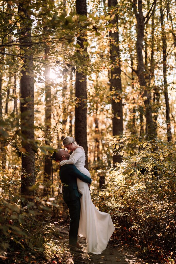 Newlyweds embrace in our Secret Forest for their budget minimony.