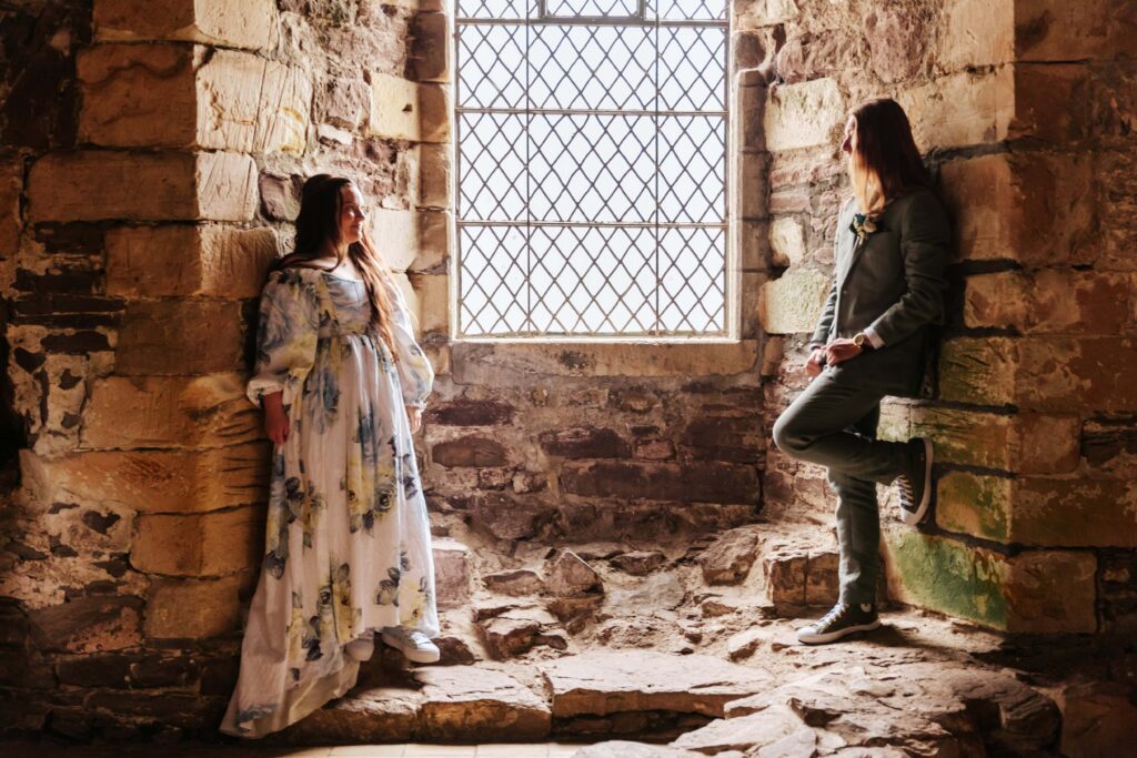 Elopement vs. Micro wedding: this couple chose to go the adventerous route and elope in Ireland!