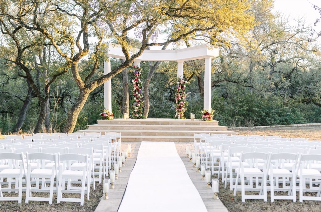 Elegant outdoor ceremony setup at Serenita Estate.